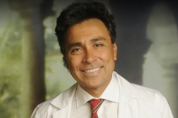 Dr.-Alejandro-Cabrera Dr. Alejandro Cabrera, hirurg, specijalista flebologije